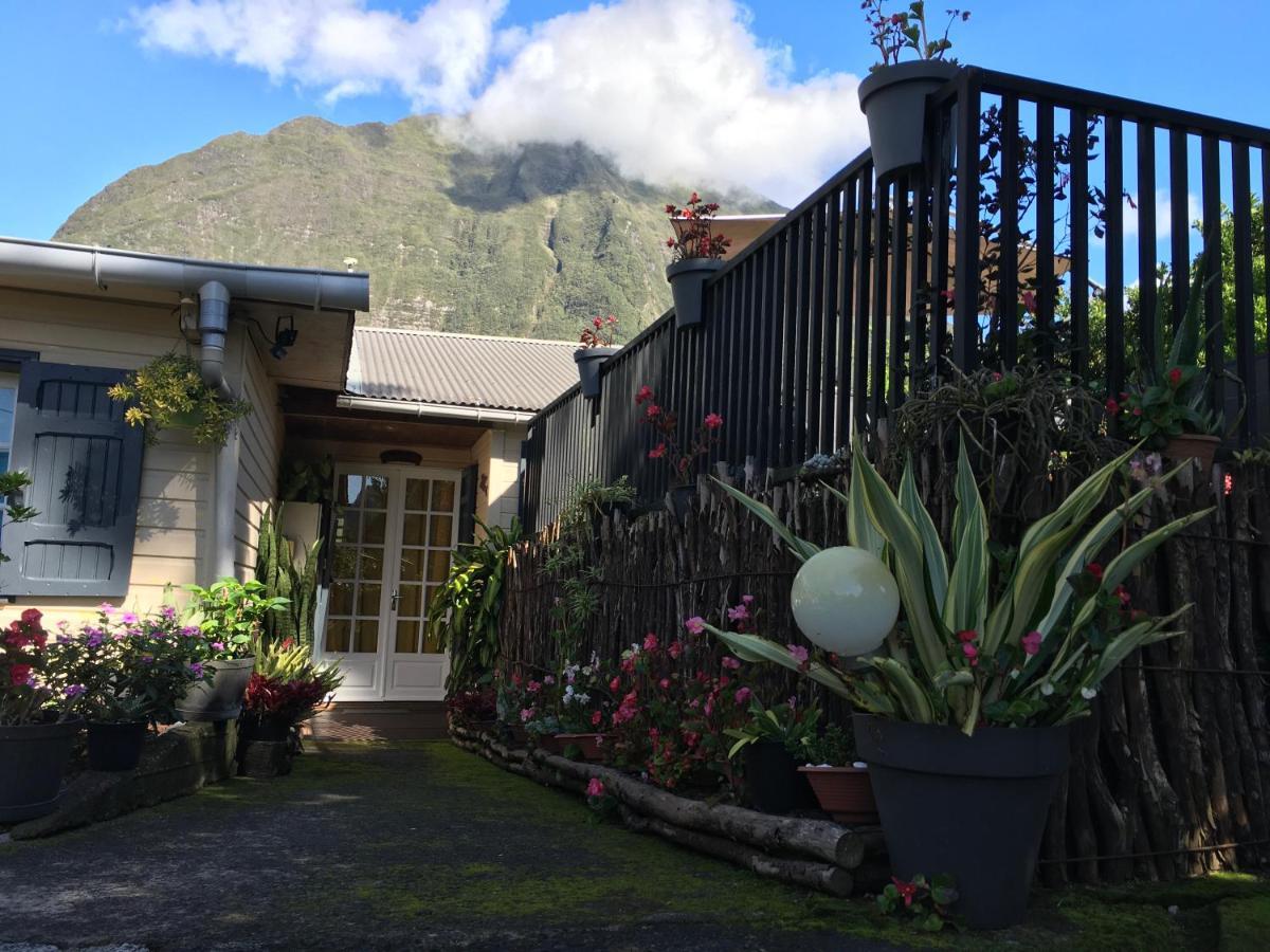Ti Kaz Hoareau Acomodação com café da manhã Salazie Exterior foto
