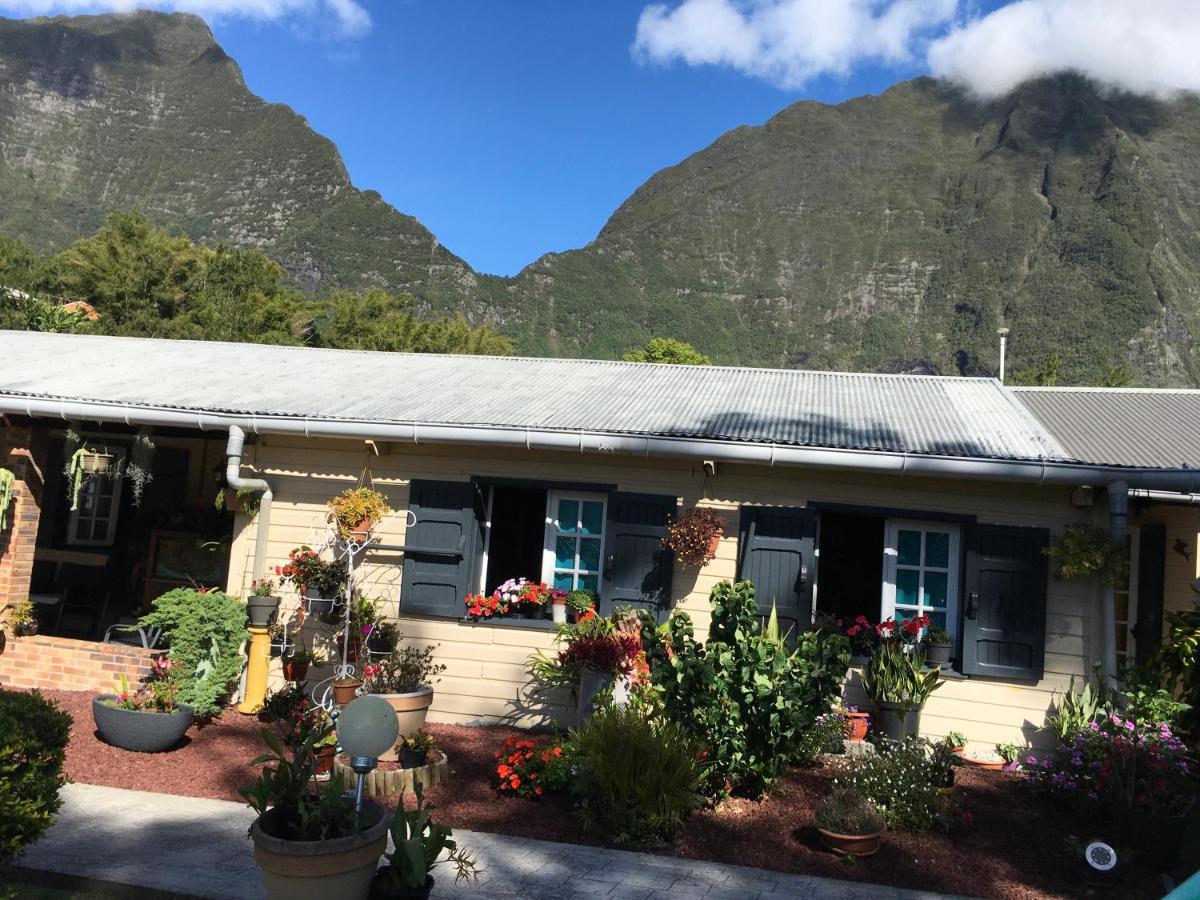 Ti Kaz Hoareau Acomodação com café da manhã Salazie Exterior foto