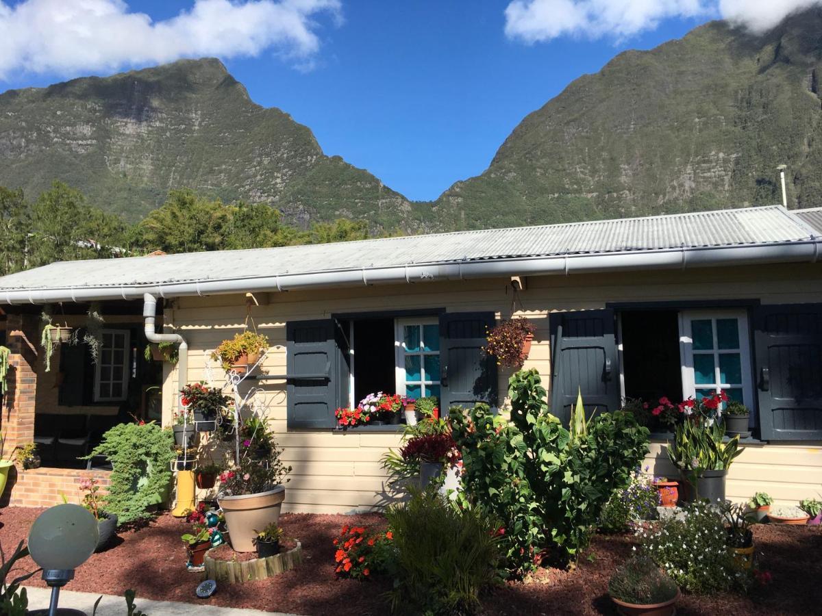 Ti Kaz Hoareau Acomodação com café da manhã Salazie Exterior foto